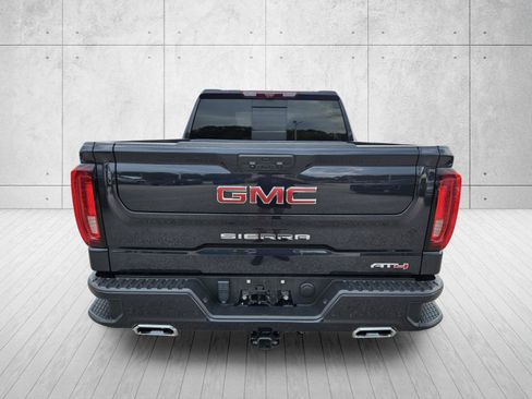 Used 2023 GMC Sierra 1500 AT4 w/ AT4 Premium Package AWD/4WD image 6