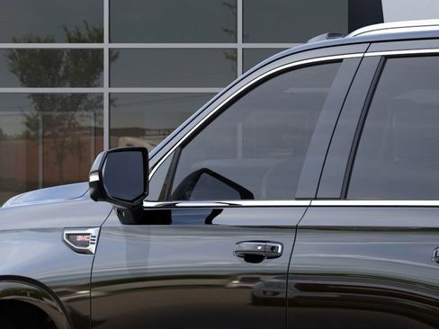 New 2026 GMC Yukon Denali w/ Sun & Power Step Package image 12