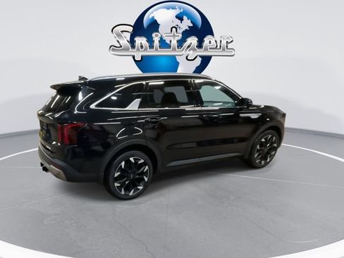 Used 2025 Kia Sorento SX Prestige w/ Olive Brown Leather Package image 9
