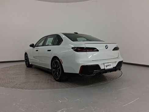 New 2026 BMW 740i 740i w/ Premium Package image 3