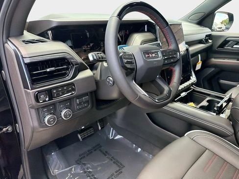 New 2026 GMC Yukon AT4 Ultimate AWD/4WD image 21