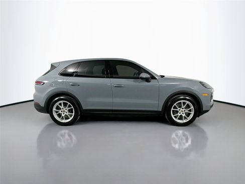 Used 2026 Porsche Cayenne AWD/4WD image 8
