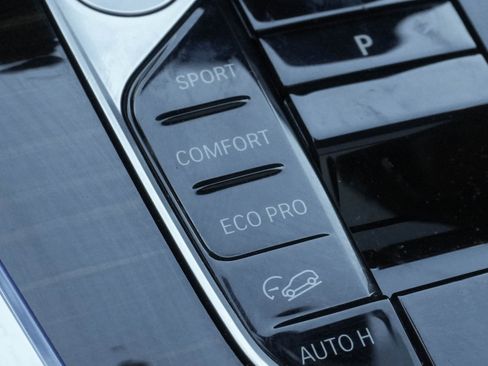 Used 2025 BMW X7 xDrive40i image 28