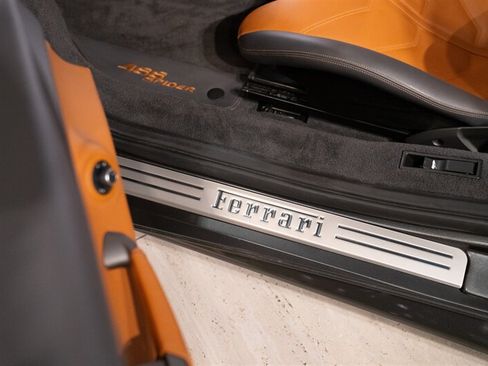 Used 2018 Ferrari 488 Spider RWD image 18