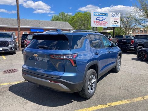 Used 2025 Chevrolet Equinox LT w/ Convenience Package II FWD image 7