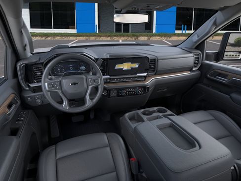 New 2026 Chevrolet Silverado 3500 LT image 15