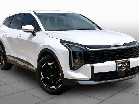 Certified 2026 Kia Sportage EX FWD image 5