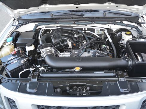 Used 2010 Nissan Xterra S image 29