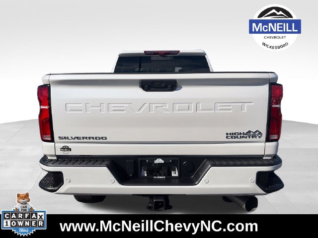 Used 2025 Chevrolet Silverado 2500 High Country w/ Technology Package AWD/4WD image 7