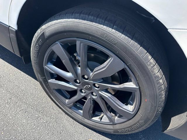 Used 2024 Chevrolet Equinox RS w/ RS Leather Package FWD image 11