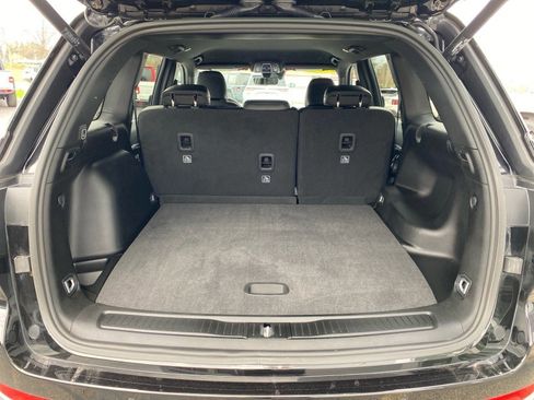 Used 2025 Jeep Grand Cherokee Limited image 25