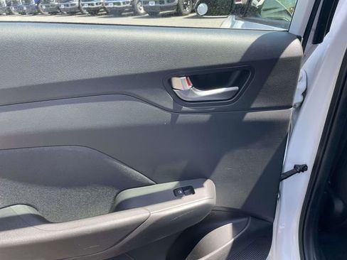Used 2022 Hyundai Accent SE FWD image 22