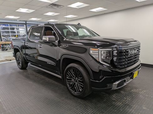 Used 2022 GMC Sierra 1500 Denali Ultimate image 3