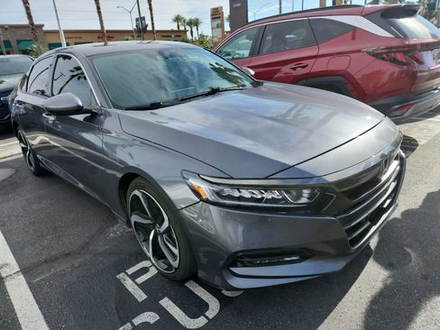 Used 2018 Honda Accord Sport image 4