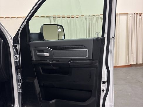 Used 2022 RAM 2500 Big Horn w/ Level C Equiment Group image 31