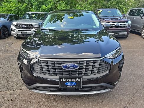 Used 2023 Ford Escape Active AWD/4WD image 2