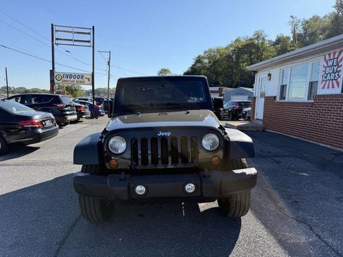 Used 2013 Jeep Wrangler Sport image 2