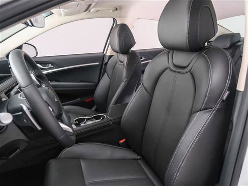 New 2026 Genesis G70 2.5T image 16