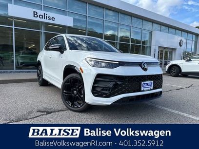 New 2025 Volkswagen Tiguan SE R-Line