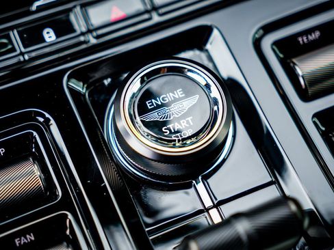 New 2025 Aston Martin DBX 707 image 21