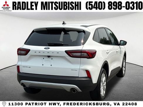 Used 2025 Ford Escape Active AWD/4WD image 18