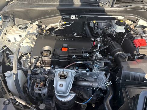 Used 2024 Honda HR-V Sport image 32