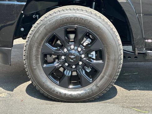 Used 2024 RAM 3500 Limited image 27