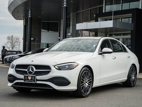 Used 2025 Mercedes-Benz C 300 4MATIC Sedan image 3