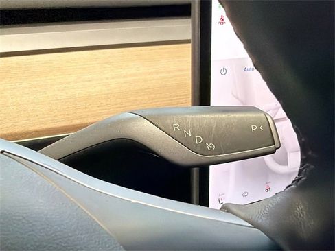 Used 2023 Tesla Model Y Long Range image 15