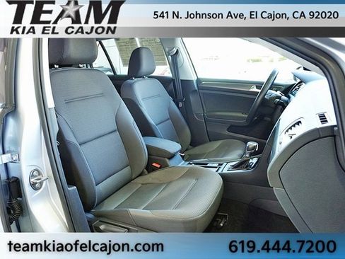 Used 2019 Volkswagen e-Golf SE w/ Driver Assistance Package image 12