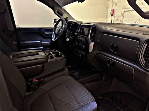 Used 2019 Chevrolet Silverado 1500 Custom w/ Custom Value Package image 5