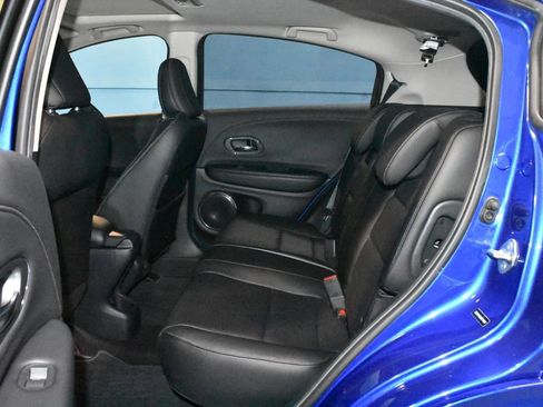 Used 2019 Honda HR-V Touring image 18