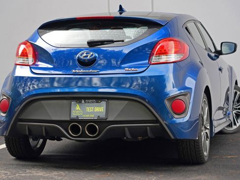 Used 2016 Hyundai Veloster Turbo FWD image 4