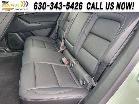 New 2026 Chevrolet Equinox LT w/ Convenience Package II image 9