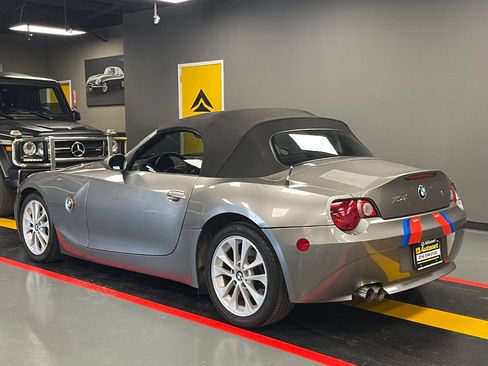 Used 2003 BMW Z4 3.0i image 4