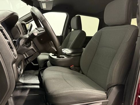 Used 2024 RAM 2500 Tradesman w/ Chrome Appearance Group image 15