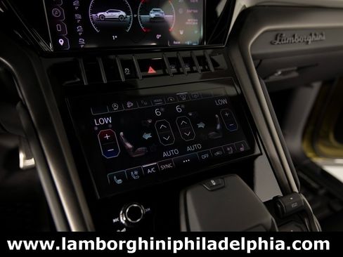 Used 2024 Lamborghini Urus S image 28