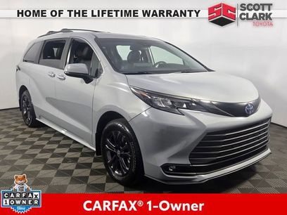 Used 2024 Toyota Sienna XLE Woodland Edition