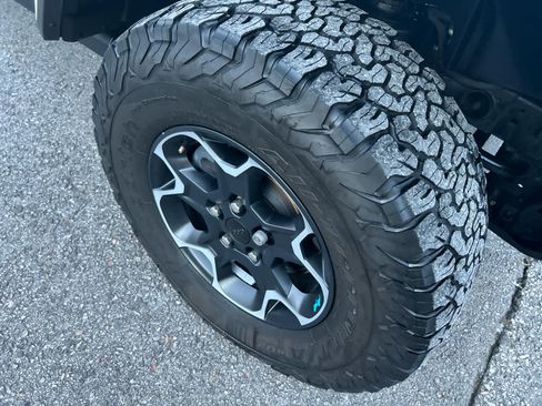 Used 2023 Jeep Wrangler Unlimited Rubicon 4xe w/ Dual Top Group image 18