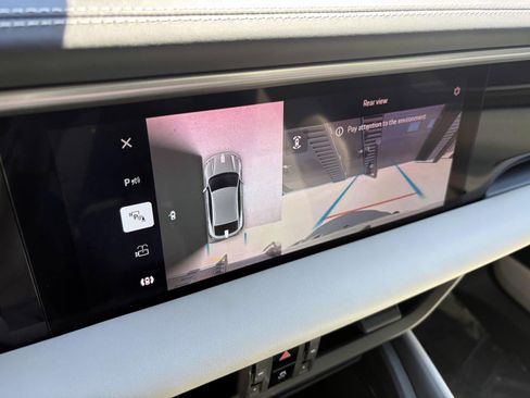Certified 2025 Porsche Macan 4 Electric AWD/4WD image 35