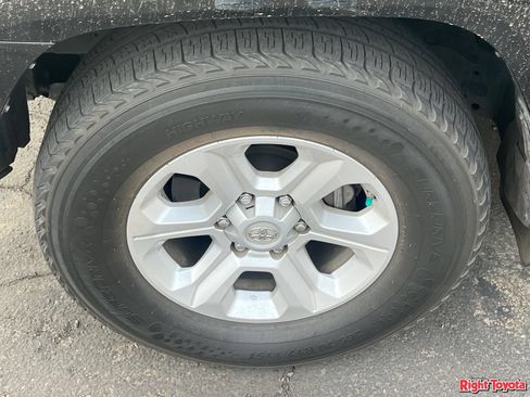 Used 2021 Toyota 4Runner SR5 RWD image 8