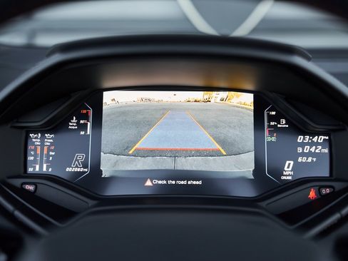 Used 2024 Lamborghini Huracan EVO image 61