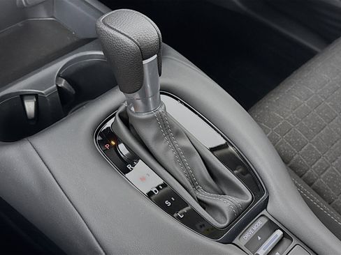 Certified 2023 Honda HR-V LX image 16