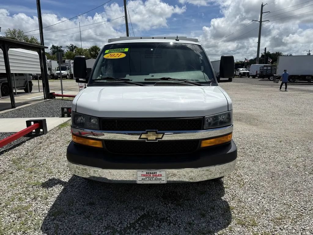 Used 2021 Chevrolet Express 3500 w/ Power Convenience Package RWD image 2