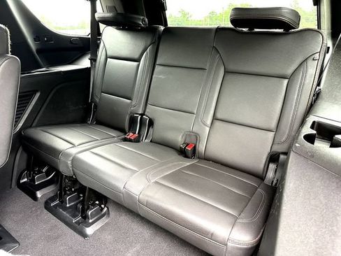Used 2023 Chevrolet Tahoe High Country w/ Advanced Technology Package RWD image 19