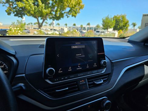 Used 2023 Nissan Altima 2.5 SV image 30