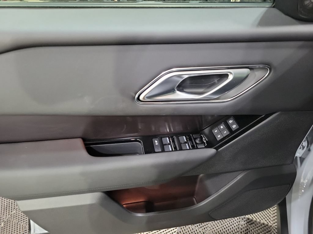 New 2026 Land Rover Range Rover Velar Dynamic SE AWD/4WD image 14