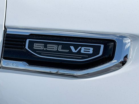 Used 2026 GMC Sierra 1500 SLT AWD/4WD image 10