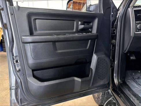 Used 2015 RAM 2500 Tradesman w/ Chrome Appearance Group RWD image 24