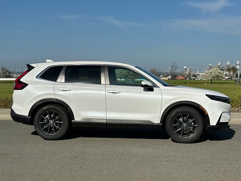 New 2026 Honda CR-V EX-L image 3